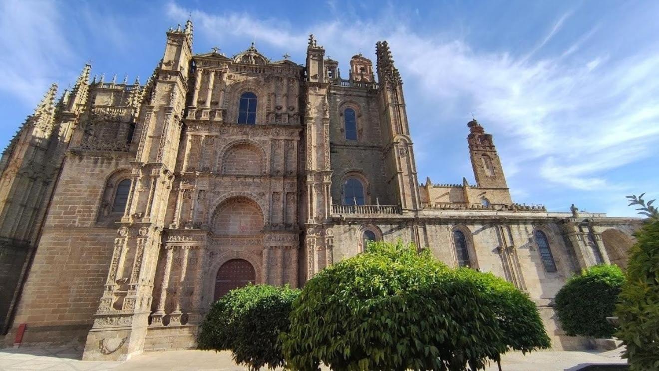 Duplex Casa De Argollas Grand Parking Gratis Apartment Plasencia